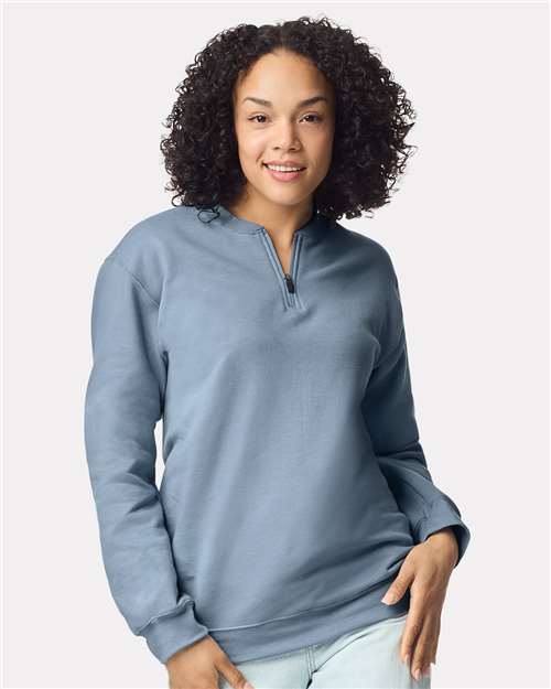 Softstyle® Midweight 1/4 Zip Sweatshirt